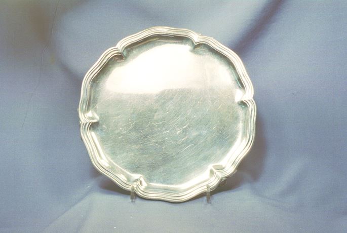 Antique Spanish silver shaped circular salver, maker&#39;s mark M G, Madrid, c.1770, with reeded border and standing on three shell and scroll feet | MasterArt